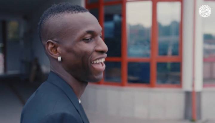 早报：京多安再别曼城